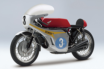 Honda RC174（1967年）350ccクラス マイク・ヘイルウッド マン島TTレース優勝 メーカーズ／ライダーズ タイトル獲得
