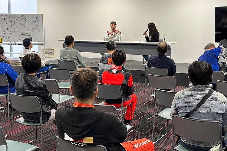 Pre-Race Briefing