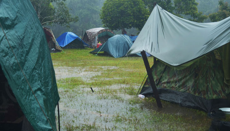 Suddenly it started raining! What should you do when setting up camp on a rainy day?