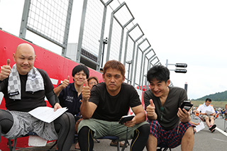 August 26, 2017 (Sat) "Mote tai" Gallery