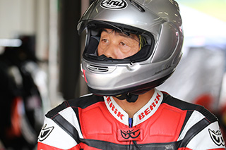 August 26, 2017 (Sat) "Mote tai" Gallery