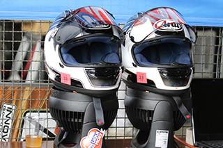 August 26, 2017 (Sat) "Mote tai" Gallery