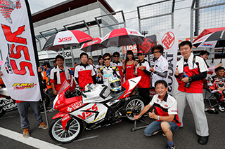 August 26, 2017 (Sat) "Mote tai" Gallery