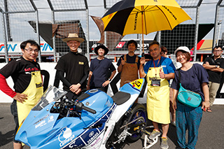 August 26, 2017 (Sat) "Mote tai" Gallery