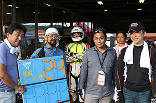 August 26, 2017 (Sat) "Mote tai" Gallery