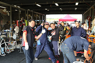 August 26, 2017 (Sat) "Mote tai" Gallery