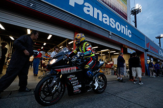 August 26, 2017 (Sat) "Mote tai" Gallery