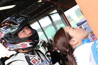 August 27, 2017 (Sun) "Mote tai" Gallery