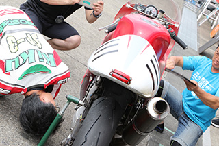 August 27, 2017 (Sun) "Mote tai" Gallery