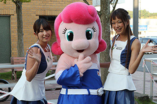 August 27, 2017 (Sun) "Mote tai" Gallery