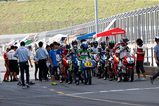 August 25, 2018 (Sat) "Mote tai" Gallery