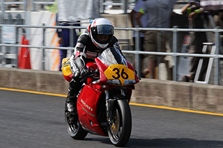 August 25, 2018 (Sat) "Mote tai" Gallery