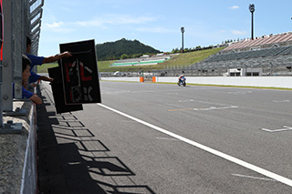 August 25, 2018 (Sat) "Mote tai" Gallery