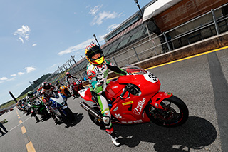 August 25, 2018 (Sat) "Mote tai" Gallery