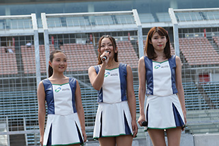 August 25, 2018 (Sat) "Mote tai" Gallery