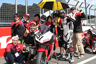 August 25, 2018 (Sat) "Mote tai" Gallery