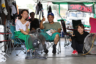 August 25, 2018 (Sat) "Mote tai" Gallery