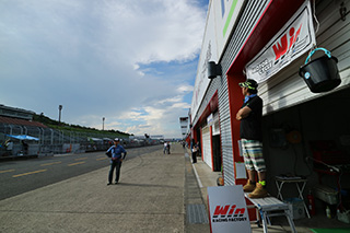 August 25, 2018 (Sat) "Mote tai" Gallery