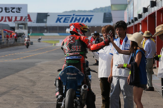 August 26, 2018 (Sun) "Mote tai" Gallery