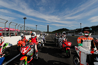 August 26, 2018 (Sun) "Mote tai" Gallery