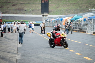 August 24, 2019 (Sat) "Mote tai" Gallery