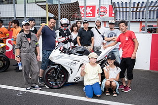 August 24, 2019 (Sat) "Mote tai" Gallery