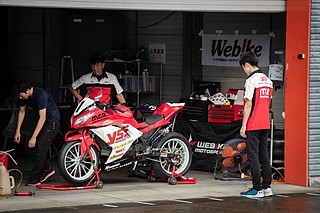 August 24, 2019 (Sat) "Mote tai" Gallery