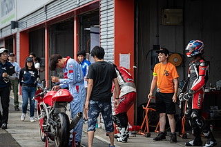 August 24, 2019 (Sat) "Mote tai" Gallery