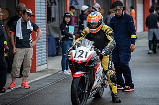 August 24, 2019 (Sat) "Mote tai" Gallery