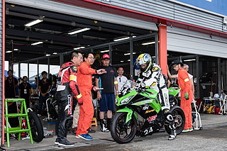 August 24, 2019 (Sat) "Mote tai" Gallery