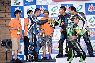 August 24, 2019 (Sat) "Mote tai" Gallery