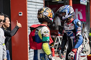 August 25, 2019 (Sun) "Mote tai" Gallery