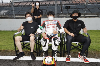 August 22, 2021 (Sun) "Mote tai" Gallery