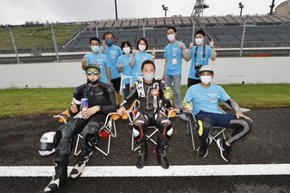 August 22, 2021 (Sun) "Mote tai" Gallery