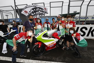 August 22, 2021 (Sun) "Mote tai" Gallery