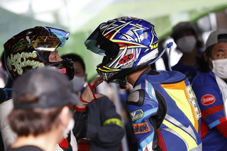 August 22, 2021 (Sun) "Mote tai" Gallery