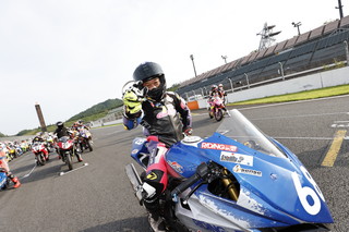 August 22, 2021 (Sun) "Mote tai" Gallery