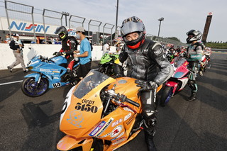 August 22, 2021 (Sun) "Mote tai" Gallery