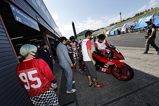 September 11, 2022 (Sun) "Mote tai" Gallery