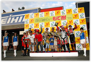 #51 Team Iwaki #3 YSS Racing Activity #49 Honda Wing Chiba & Oowheel #23 Back FTR