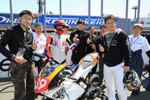 May 8, 2016 (Sun) Photo Gallery