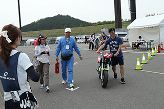 May 7, 2017 (Sun) Photo Gallery