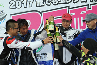 May 7, 2017 (Sun) Photo Gallery