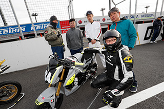 November 18, 2018 (Sun) Photo Gallery