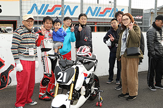 November 18, 2018 (Sun) Photo Gallery