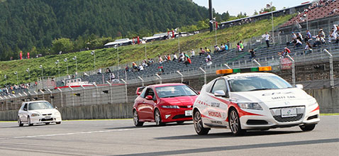 Circuit Cruises / Circuit Tours