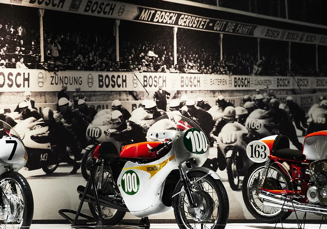 16-23 ZERO円パス限定 MotoGP&trade;限定 ホンダコレクションホール特別ガイドツアー
