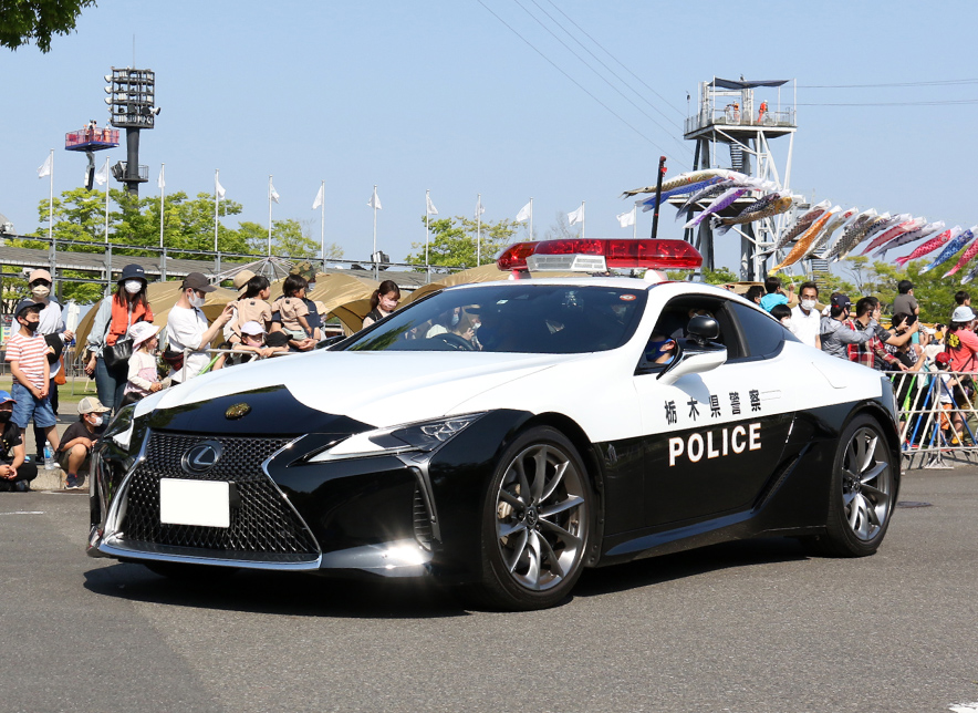 パトロールカー レクサス