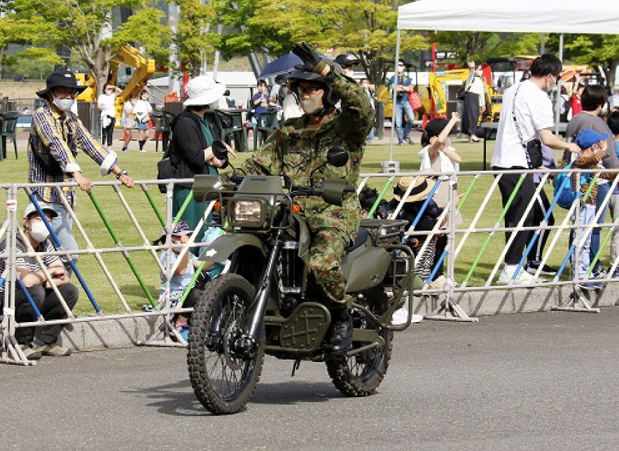 偵察用オートバイ