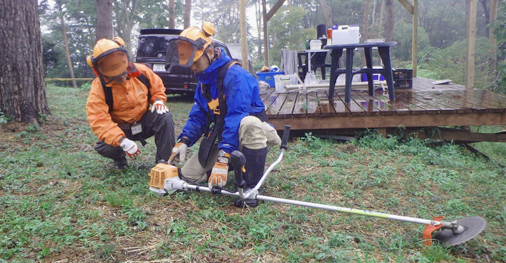 森林建設工作坊～除草～
